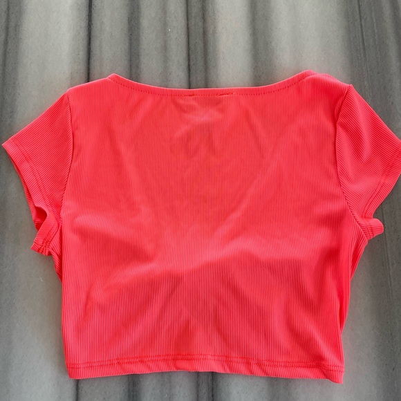 Coral Front Twist Crop Top S - Picture 4 of 4